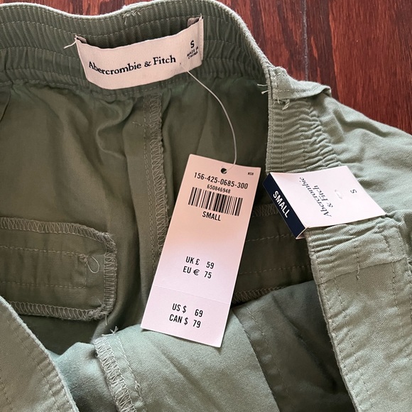 Abercrombie & Fitch Cargo Jogger Pants - Picture 3 of 3